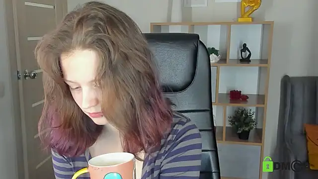 Snapshot of Alina_Mills chatting on 05/16/26, 10:36 Alina Mills online show from 05/16/26, 10:36
