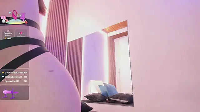 juicy led  online show from 02/22/25, 08:31