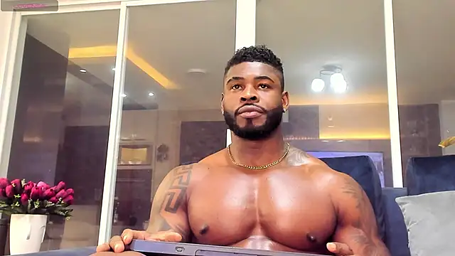 Makonneen online show from 03/08/25, 07:49