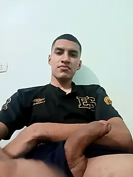 Snapshot of Rogersmit2 chatting on 09/11/25, 01:17 Rogersmit2 online show from 09/11/25, 01:17