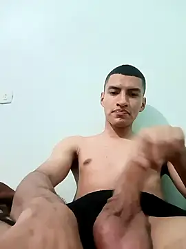 Snapshot of Rogersmit2 chatting on 11/19/25, 04:40 Rogersmit2 online show from 11/19/25, 04:40