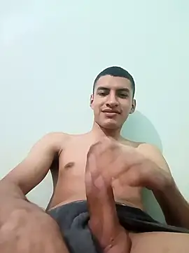 Snapshot of Rogersmit2 chatting on 05/09/26, 01:22 Rogersmit2 online show from 05/09/26, 01:22