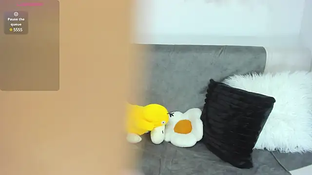 Snapshot of AprilDubois chatting on 03/03/25, 02:59 AprilDubois online show from 03/03/25, 02:59