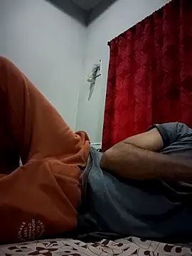 Snapshot of hairy_gun chatting on 12/13/24, 06:31 hairy gun online show from 12/13/24, 06:31