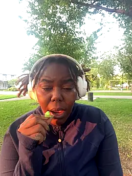 Snapshot of Goddess_Nafeesha chatting on 09/09/25, 10:42 Goddess Nafeesha online show from 09/09/25, 10:42