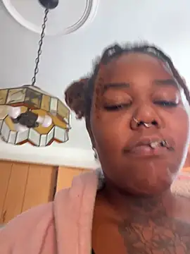 Snapshot of Goddess_Nafeesha chatting on 10/11/25, 04:27 Goddess Nafeesha online show from 10/11/25, 04:27