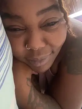 Snapshot of Goddess_Nafeesha chatting on 10/12/25, 05:45 Goddess Nafeesha online show from 10/12/25, 05:45