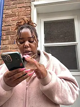 Snapshot of Goddess_Nafeesha chatting on 10/15/25, 07:36 Goddess Nafeesha online show from 10/15/25, 07:36