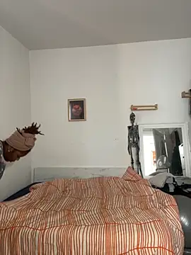 Snapshot of Goddess_Nafeesha chatting on 10/29/25, 03:03 Goddess Nafeesha online show from 10/29/25, 03:03