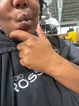 Snapshot of Goddess_Nafeesha chatting on 10/30/25, 05:24 Goddess Nafeesha online show from 10/30/25, 05:24