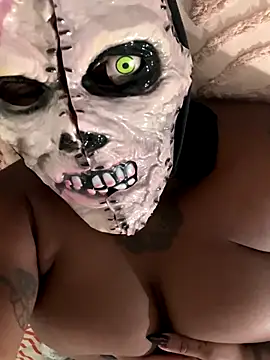 Snapshot of Goddess_Nafeesha chatting on 11/01/25, 08:44 Goddess Nafeesha online show from 11/01/25, 08:44