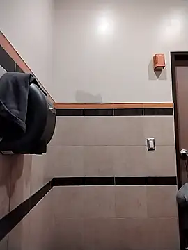 Snapshot of freakzmexx chatting on 01/10/26, 10:47 freakzmexx online show from 01/10/26, 10:47