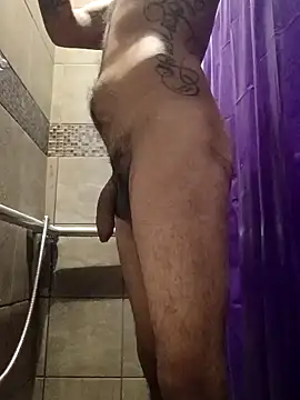 Snapshot of freakzmexx chatting on 02/14/26, 01:35 freakzmexx online show from 02/14/26, 01:35