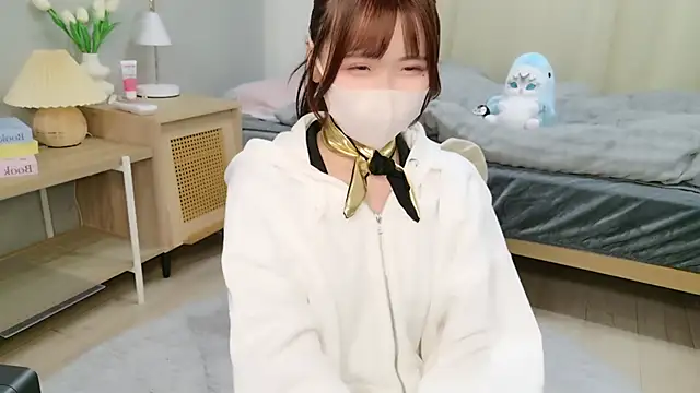 Snapshot of Sayuringo_ chatting on 12/17/25, 02:45 Sayuringo online show from 12/17/25, 02:45