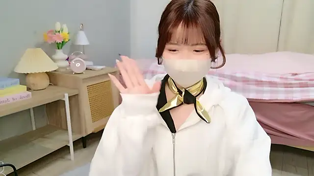 Snapshot of Sayuringo_ chatting on 02/16/26, 11:06 Sayuringo online show from 02/16/26, 11:06