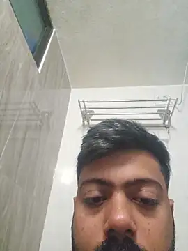 Snapshot of Hornie_small_Dick01 chatting on 12/18/25, 01:33 Hornie small Dick01 online show from 12/18/25, 01:33