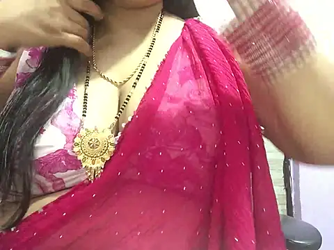 Snapshot of Desi_bhabhiii chatting on 02/19/25, 06:00 Desi bhabhiii online show from 02/19/25, 06:00