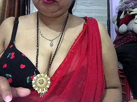 Snapshot of Desi_bhabhiii chatting on 11/24/25, 05:40 Desi bhabhiii online show from 11/24/25, 05:40