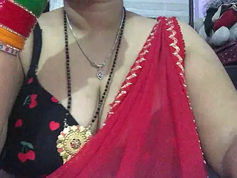 Snapshot of Desi_bhabhiii chatting on 11/27/25, 05:42 Desi bhabhiii online show from 11/27/25, 05:42