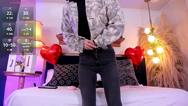 Alice milf  online show from 02/13/25, 11:17