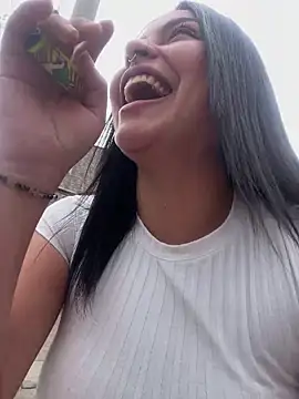  luna torres online show from 04/11/26, 01:15