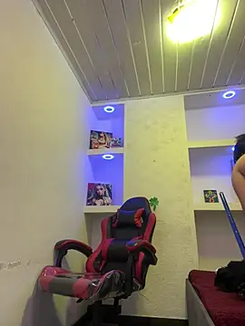  luna torres online show from 04/16/26, 12:39