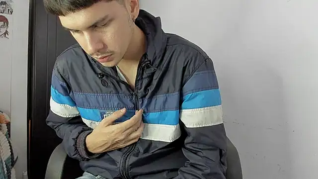 Snapshot of SonSett chatting on 11/06/25, 12:06 SonSett online show from 11/06/25, 12:06