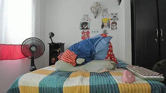 Snapshot of SonSett chatting on 11/10/25, 04:17 SonSett online show from 11/10/25, 04:17