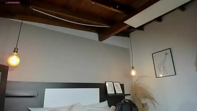 SaraaJhonsonn online show from 03/24/26, 02:33