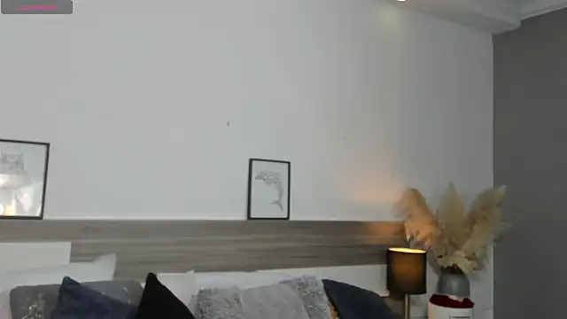 SaraaJhonsonn online show from 04/21/26, 02:45