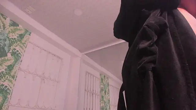 loly marce online show from 04/21/26, 01:42