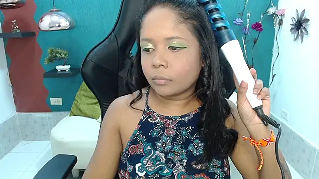 Snapshot of Melikasweetz chatting on 03/01/25, 05:27 Melikasweetz online show from 03/01/25, 05:27