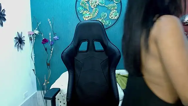 Snapshot of Melikasweetz chatting on 03/11/25, 02:51 Melikasweetz online show from 03/11/25, 02:51