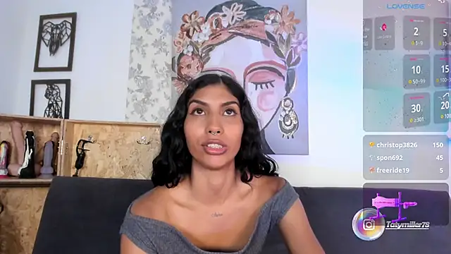 Snapshot of taty_miller chatting on 03/18/25, 02:36 taty miller online show from 03/18/25, 02:36