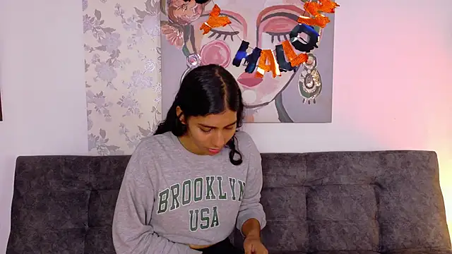 Snapshot of taty_miller chatting on 10/26/25, 02:12 taty miller online show from 10/26/25, 02:12