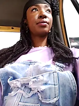 AbbyTomson online show from 10/30/25, 03:57