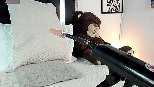 emma-hiill online show from 01/24/25, 02:08