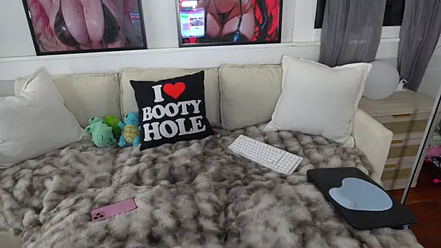 emmagray001 online show from 07/26/26, 10:22