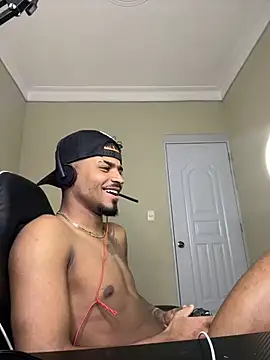 Snapshot of eljunior01 chatting on 03/13/26, 03:51 eljunior01 online show from 03/13/26, 03:51