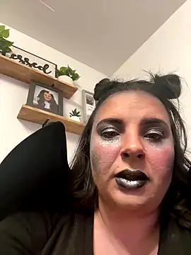 lairarose online show from 11/02/25, 02:25