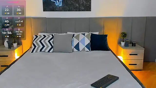 MiaBecky online show from 02/01/25, 05:28