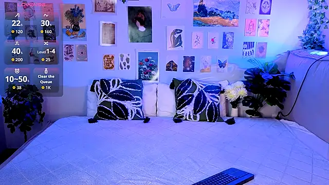 MiaBecky online show from 04/22/26, 05:43