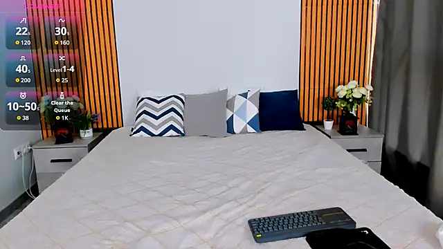 MiaBecky online show from 04/23/26, 12:29