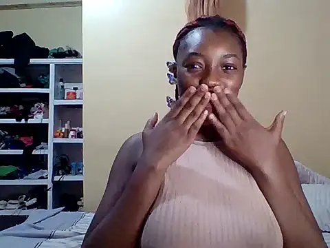 Snapshot of Zara_Twilight chatting on 12/03/25, 12:07 Zara Twilight online show from 12/03/25, 12:07