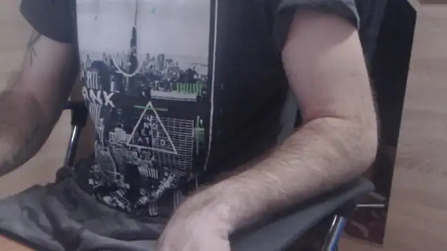 uncutguy01 online show from 01/06/25, 07:52