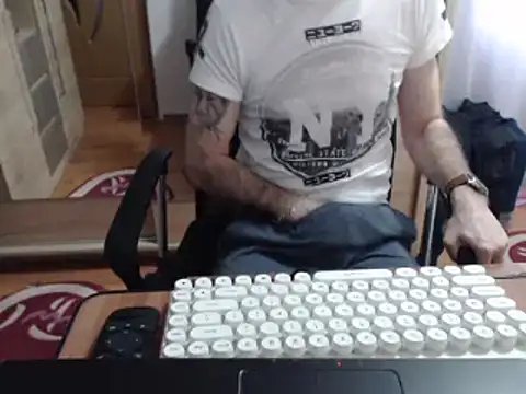 uncutguy01 online show from 03/09/25, 08:40