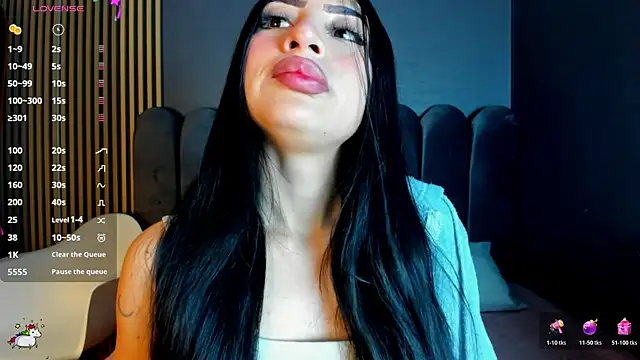 Nicolette ks  online show from 02/05/26, 04:28