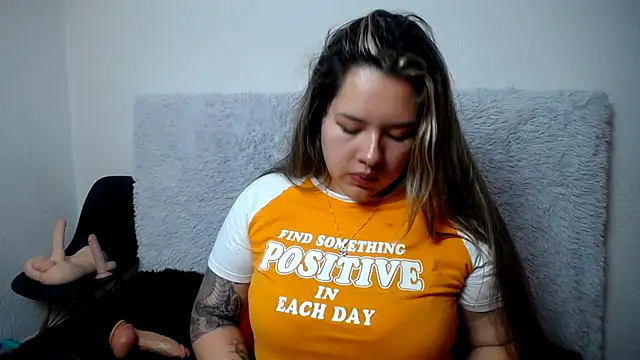 LinaBrowm online show from 03/05/25, 02:14