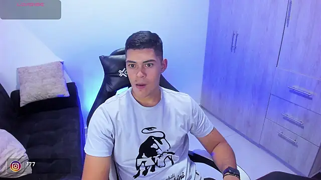 Iamdylan777 online show from 02/02/25, 06:48