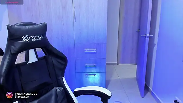 Iamdylan777 online show from 02/12/25, 11:41